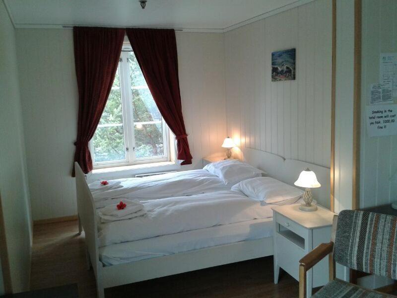 Pollfoss Gjestehus & Hotel Bismo Quarto foto